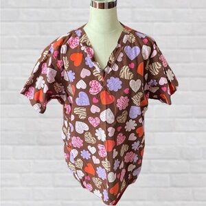 ♦️ Comfy Cotton Brown W/ Heart Print Scrub Top